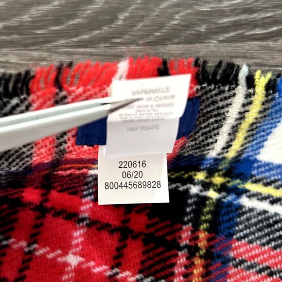 NWOT Apt. 9 Red Plaid Traditional Blanket Wrap Oversized Scarf Winter Acrylic - Picture 11 of 13